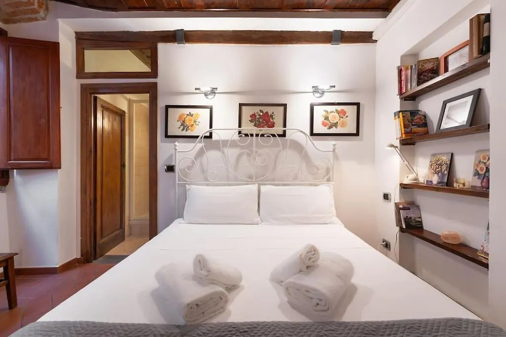 アパート Keys Of Italy - Corsos 9 - Cozy Studio Close To Palazzo Vecchio フィレンツェ
